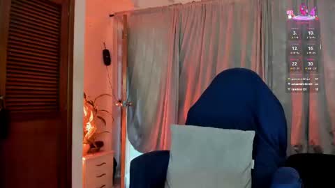 Jennifer  online show from July 28, 8:52 pm