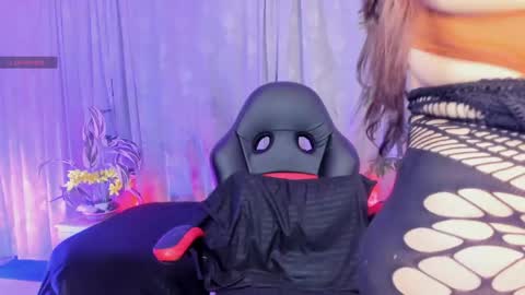 Jennifer  online show from April 28, 6:34 pm