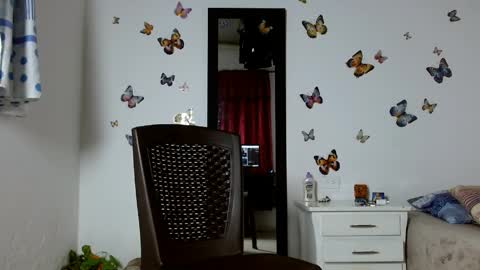 lonelydick2002 online show from April 25, 12:51 pm