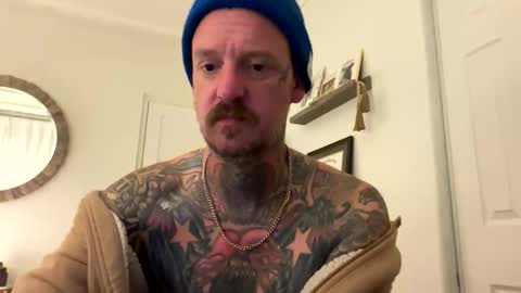 longwalksonthebeach69 online show from March 7, 8:25 am