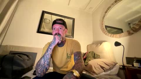 longwalksonthebeach69 online show from March 6, 8:13 am