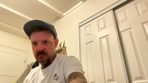 longwalksonthebeach69 online show from March 8, 3:43 am