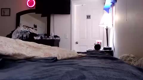 Snapshot of lookatmecum4you chatting on December 24, 7:28 am lookatmecum4you online show from December 24, 7:28 am