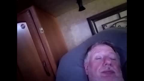 lookingagain181 online show from September 13, 6:43 pm