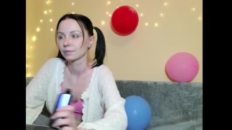 Snapshot of loonsey chatting on March 6, 8:37 pm loonsey online show from March 6, 8:37 pm