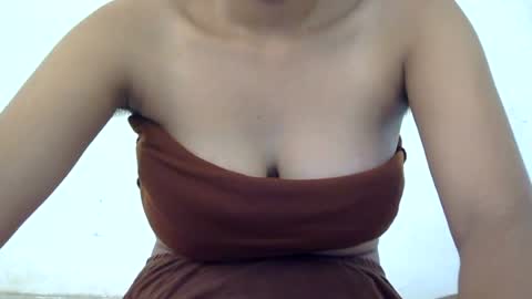 Loraa online show from June 20, 1:06 pm