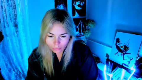 Lora online show from August 3, 2:13 am