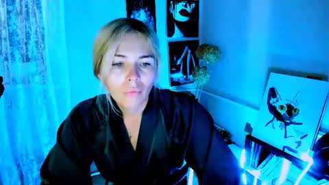 Lora online show from August 4, 2:29 am