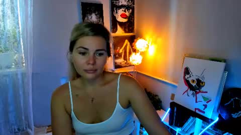 Lora online show from July 2, 2:44 pm