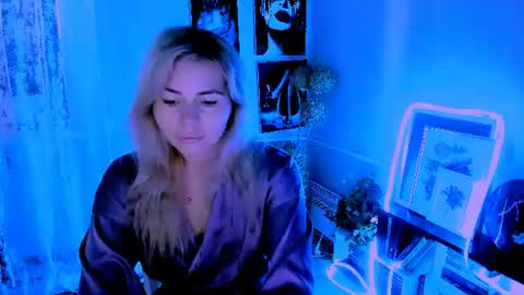 Lora online show from June 16, 2:37 am