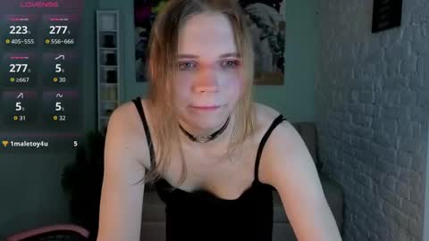 Avery online show from April 29, 9:30 pm