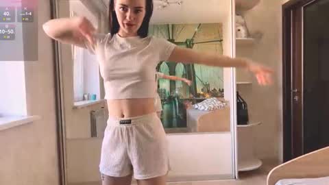 Olivia online show from October 31, 5:19 am