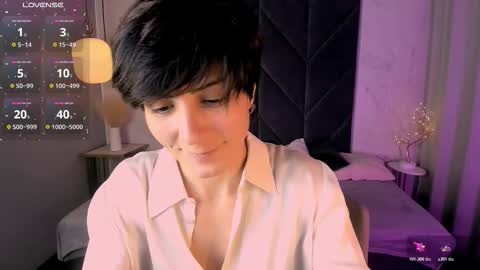 Snapshot of loren_daze chatting on October 18, 2:21 pm Loren online show from October 18, 2:21 pm