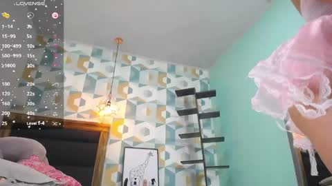 lorenadavies online show from April 30, 5:40 pm