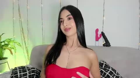 L O R E N online show from July 10, 9:08 pm