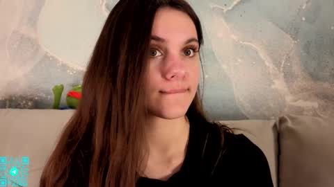 Chloe for Fan BlackHole online show from April 27, 5:32 pm