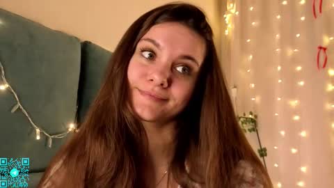 Chloe for Fan BlackHole online show from February 21, 5:27 pm