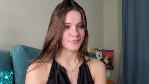 Chloe for Fan BlackHole online show from October 28, 6:20 pm