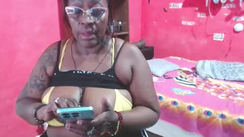 loretybighot online show from November 20, 7:00 pm