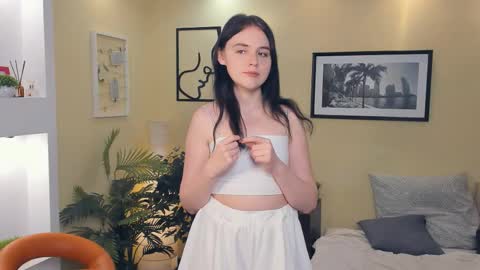 Lori online show from October 21, 7:46 am