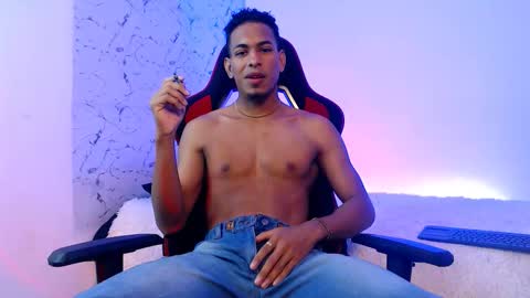 Lorian Vikel  online show from November 26, 9:22 pm