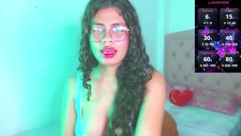 Snapshot of lorraine_rosse chatting on October 16, 2:06 pm lorraine online show from October 16, 2:06 pm