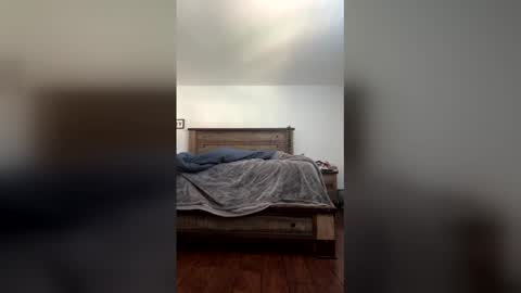 lostinspace15 online show from March 19, 10:14 pm