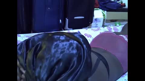 lotty_lavilla online show from December 19, 1:23 am