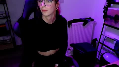 Snapshot of lou_sprw chatting on October 15, 3:57 pm Lou online show from October 15, 3:57 pm