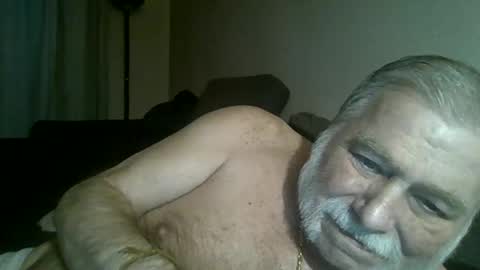 louis_chokdee online show from January 18, 4:21 pm