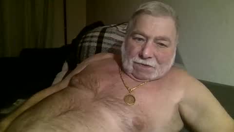 louis_chokdee online show from March 5, 7:27 pm