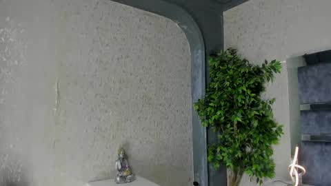 Louis online show from December 15, 1:56 am