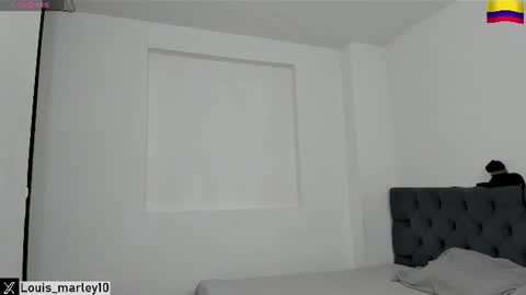 louis_marley_ online show from July 18, 2:13 am