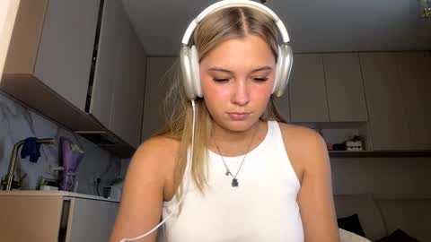 Eliza online show from February 25, 12:20 pm