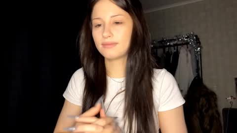 Elfie online show from March 11, 7:06 pm