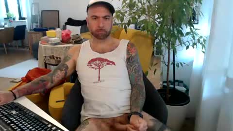 Guapito online show from July 3, 7:02 am