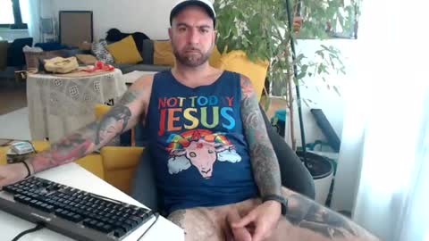 Guapito online show from August 3, 3:18 pm