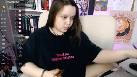 Mia  online show from February 13, 12:08 pm