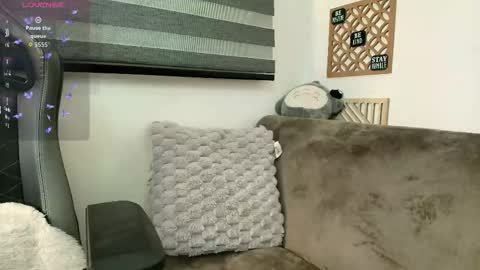 Sharol Leon online show from December 2, 3:38 am