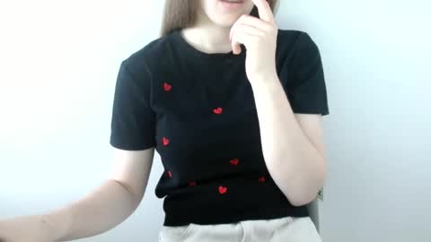 Vivian online show from June 23, 11:17 am