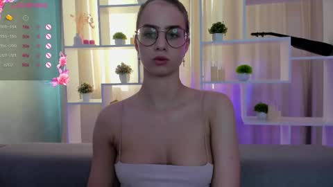 Elisabette online show from April 26, 1:36 am