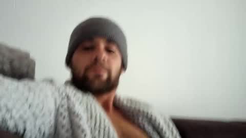 lovecouple0910 online show from January 5, 12:42 pm