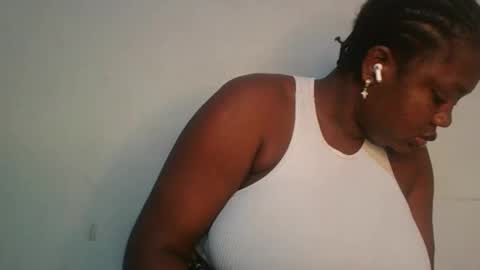 mila online show from February 11, 4:16 am