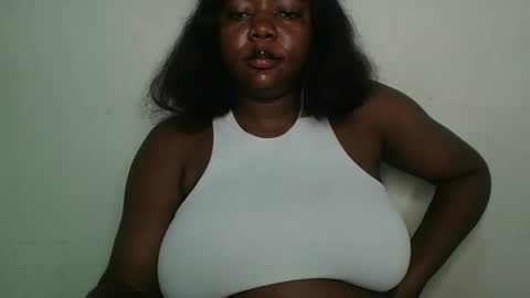 mila online show from February 4, 10:30 am