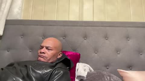 loved19 online show from January 12, 2:29 am