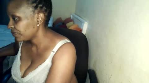 loveedee4 online show from May 2, 12:49 am