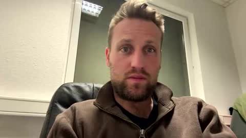 lovefuesse online show from March 9, 5:06 pm