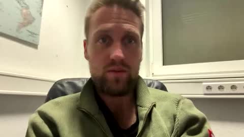 lovefuesse online show from March 11, 4:43 pm