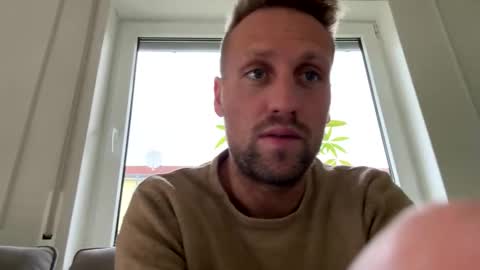 Snapshot of lovefuesse chatting on October 26, 3:23 pm lovefuesse online show from October 26, 3:23 pm