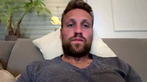 Snapshot of lovefuesse chatting on September 13, 8:55 pm lovefuesse online show from September 13, 8:55 pm